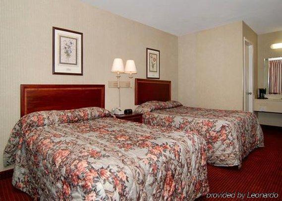 Econo & - Charlotte 2* Matthews